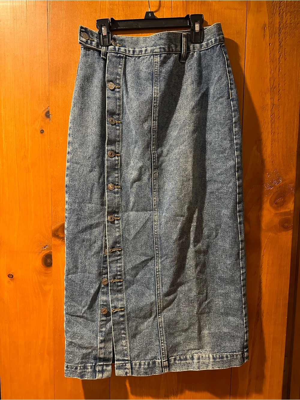 High-Waist Button-Front Denim Midi Skirt - Blue